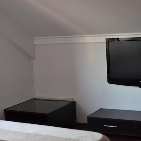 Bragadiru Vila Cu Trandafiri Cozy Apartments 2 Camere מראה חיצוני תמונה