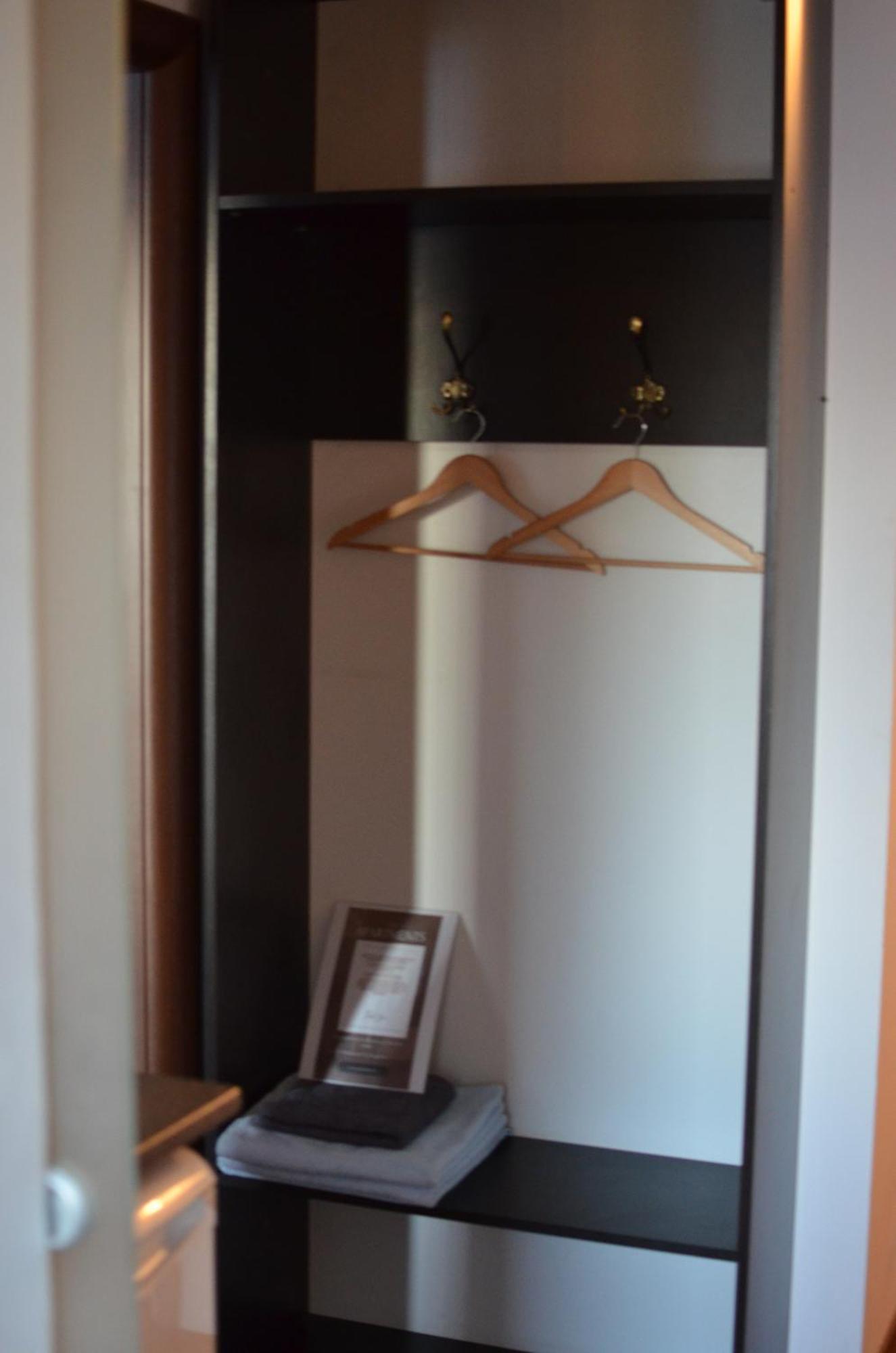 Bragadiru Vila Cu Trandafiri Cozy Apartments 2 Camere מראה חיצוני תמונה